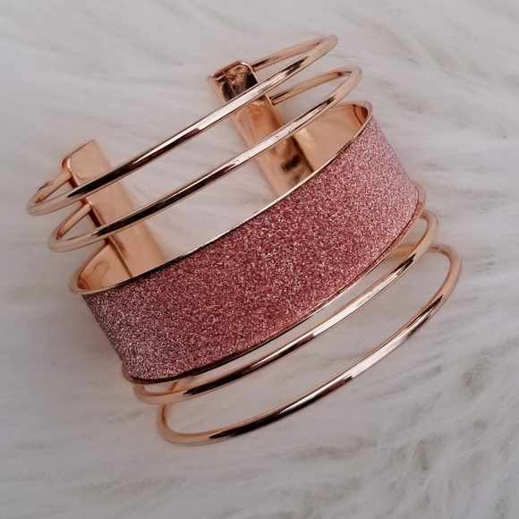 Buckle Jewelry - {Buckle} Rosegold Cuff Bracelet